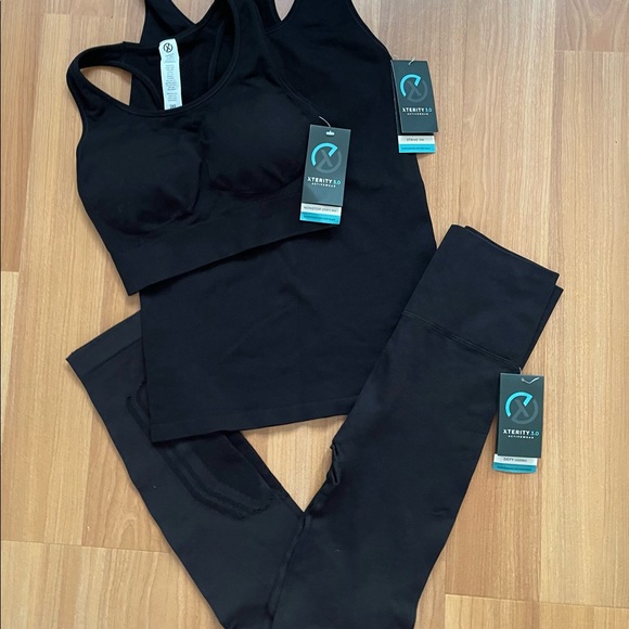 COPY - NWT 3 Piece Xterity 3.0 Performance - Picture 14 of 14